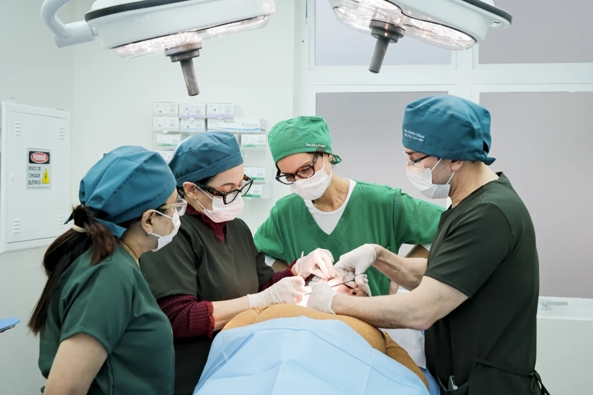 Mini lifting facial e cervical em hands-on no IDC